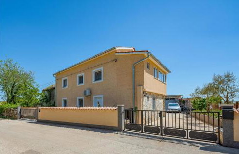 One-Bedroom Apartment In Divsici - Foto 1