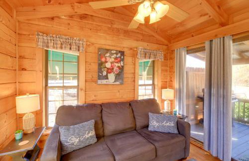 Pet-Friendly Damascus Cabin with Deck and Mtn Views! - Foto 6
