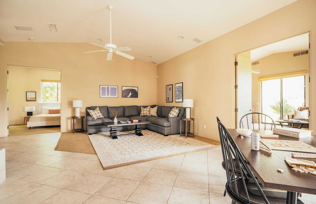 Firefly by Avantstay Spacious Backyard w/ Pool& Hot Tub! - Foto 6