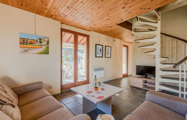 3 bedroom House in Saint-Cyprien with garden and terrace - Photo 3