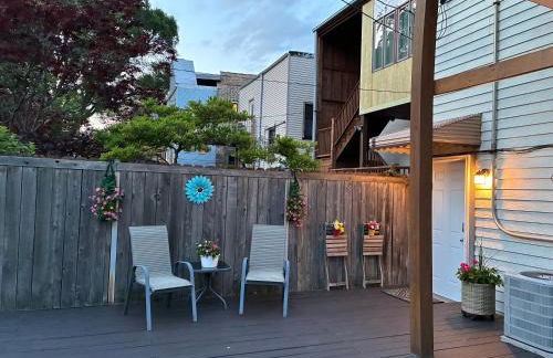 The Wrigleyville Deluxe -Steps from Wrigley Sleeps 10 - Foto 35