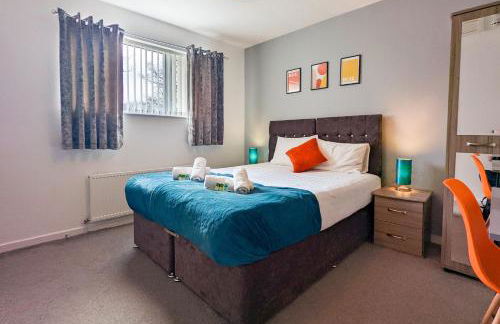 5-Bedroom Budget Contractor House with 10 Beds Free Parking and Free WiFi - Outfield Homes by Your Lettings Short Lets & Serviced Accommodation Peterborough - Photo 20