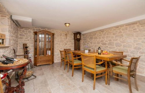 6 Bedroom Awesome Home In Prolozac - Foto 20