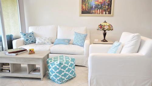 Chic Ocean Getaway - Walk to Beach, Pool & Hot Tub - Foto 4