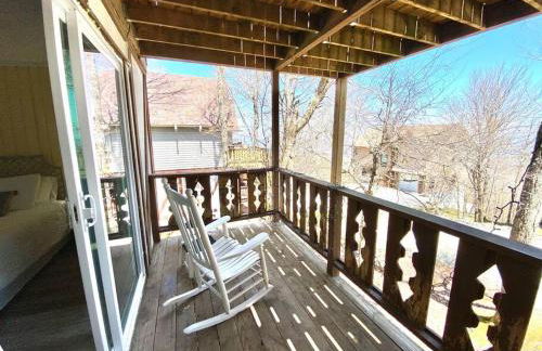 Cozy Charming Ski Chalet Sleeps 11 - Foto 27