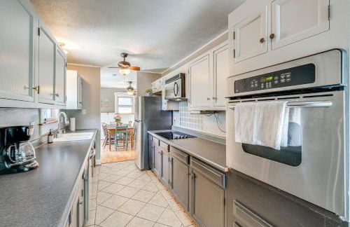 Blacksburg Hideaway with Hot Tub about 5 Mi to Campus! - Foto 9