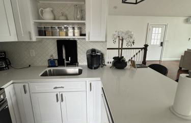 Modern Retreat Poconos 3BR Fire Pit Skiing - Foto 7