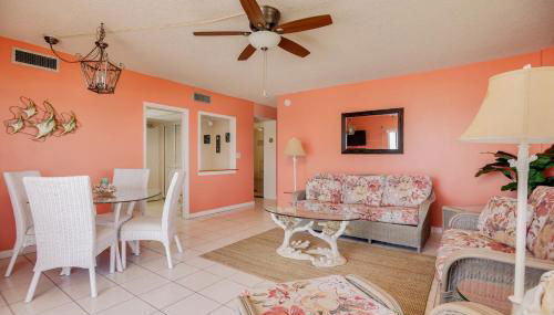You cannot get any closer to the beach! 2BR condo - Foto 4