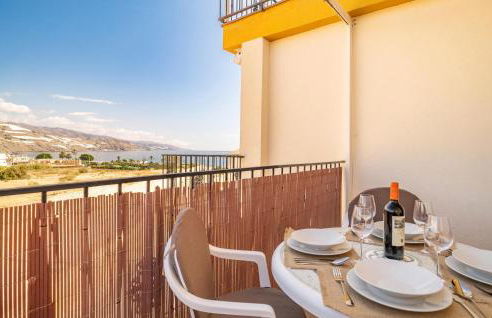 Beautiful Apartment In Castell De Ferro - Foto 2