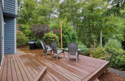 Forest Front Home w Fire Pit Mins to Beaches Wineries Trails Cedarview Retreat by AvantStay - Foto 39