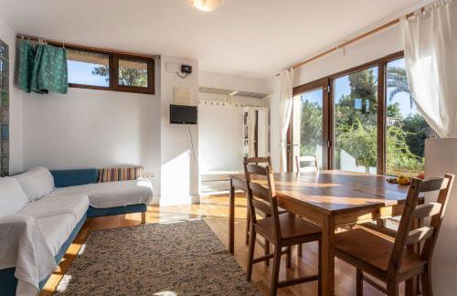 Apartamento en primera línea de playa con piscina - Photo 36