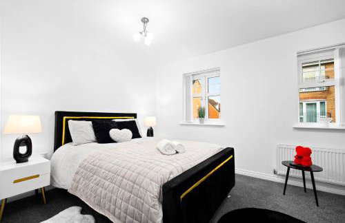 Harmony House 3 Bedroom New Build for Families, Contractors, Black Country Museum Sleeps 6 - Foto 6
