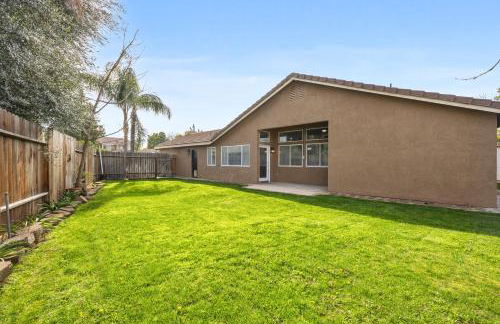 3 Bed 2 Bath Newly Furnished - Available Now - Photo 37