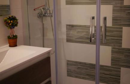 Apartment with Terrace and Sea View - Photo 32