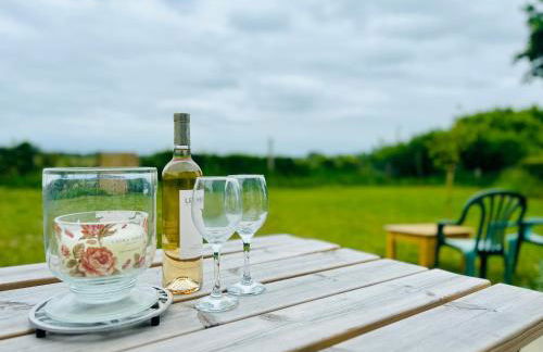 Romantic Cabin Retreat on 50-Acre Suffolk Farm - Foto 34