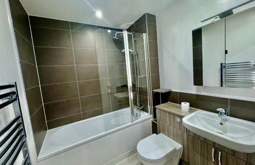 Luxury 2 BED Entire Apartment-Near Tube & Shopping centre - Foto 5