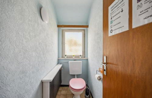 kostengünstige Wohnungen für Monteure in Zizishausen-Nürtingen, WiFi, Smart TV, Parkplatz, Autobahn A8, Stuttgart - Photo 11