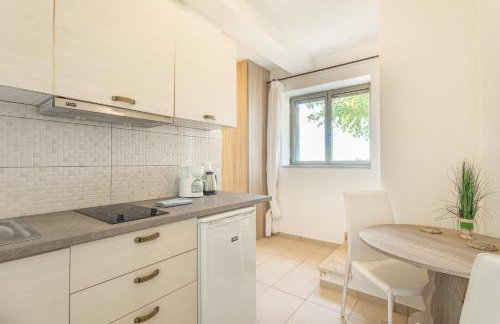 IRIS, Luxury Stone Villa in Stoupa with Private Infinity Pool, BBQ and Amazing Sea View - Foto 14