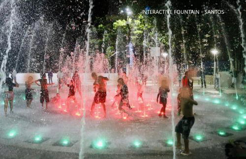 Ponta da Praia amplo 3dorm 3ban frente ao mar - Foto 36