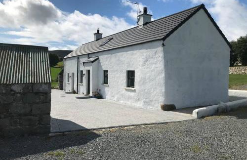 Mournes Family Cottage with Hot Tub - Foto 1