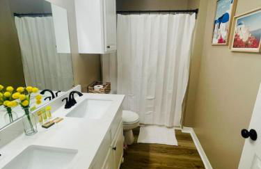 EastGate 4A Cozy family retreat close to downtown Hammond - Foto 38