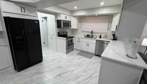 Modern Family Home -3BR -High Speed Wi-Fi Comfort - Foto 5