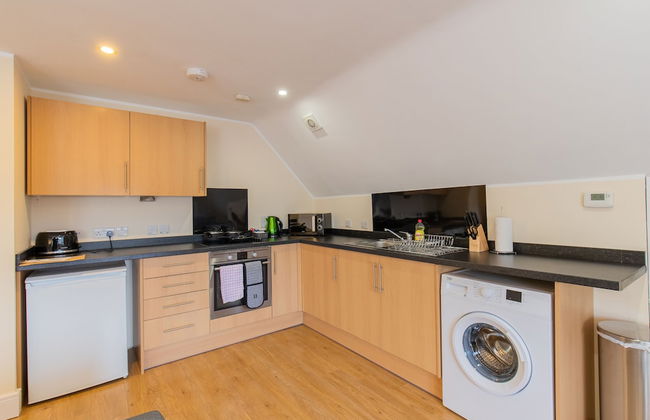 2-bedroom Penthouse, Clockhouse, Hoddesdon - Photo 14