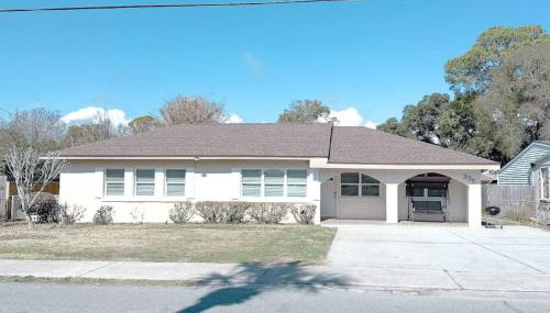 Cozy Large 5BR Beach Villa 1 Minute to Beach - Photo 4