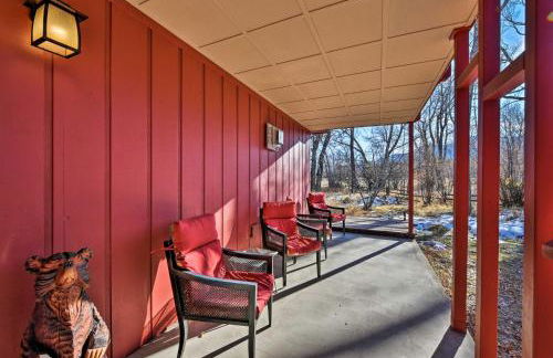 Cozy Mountain Studio By Main Street and Hot Springs! - Foto 20