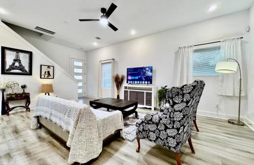 Quiet stylish home close to downtown and airport - Foto 3