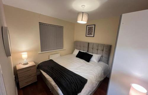 Big new house! 5BDR, sleeps 13, with parking - Foto 9