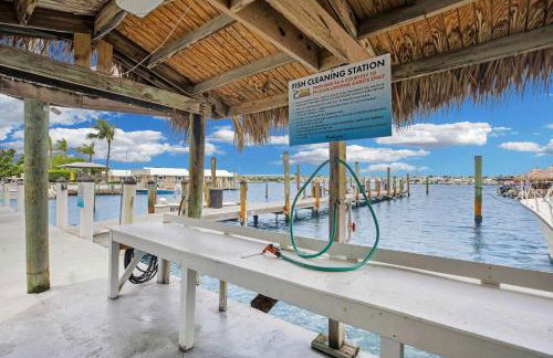 St Thomas - Waterfront Penthouse sleeps 16 w Pool & Boat Dock - Foto 45