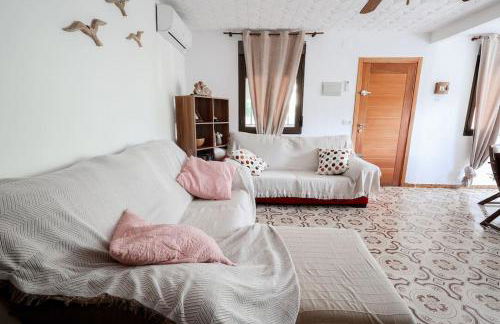 Cómodo chalet en la playa con gran patio exterior cerca del MET Y Campo de Golf - Photo 29