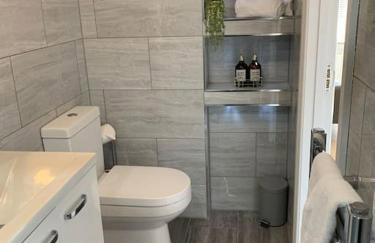 3 Bedroom apartment in Harborne - Photo 26