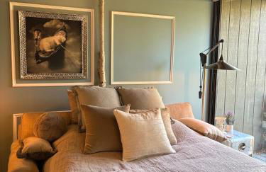 Swanky Mid-Modern Century-5 Decks-90 inch 4K Screen - Foto 51