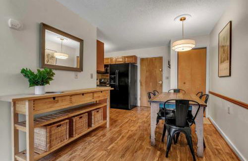 Updated Ski In Ski Out Condo Holiday Valley - Foto 23