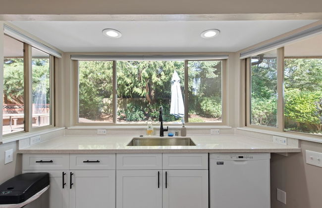 Stylish & Spacious Retreat in Downtown Bellevue - Foto 30