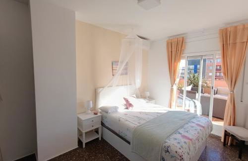 Cozy and sunny penthouse Fira BCN - Photo 3