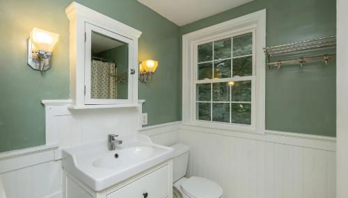 4BR-3BA Charming Family-Sized in Ames - Foto 5