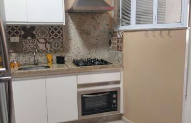 Apartamento encantador- 40 metros da praia e duas quadras do shopping - Foto 8