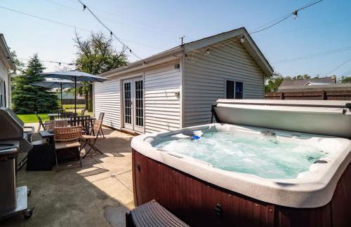 Family Fun: Comfy Home, 10 Min to Cedar Point Fun! - Foto 1