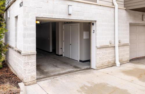 Luxury Downtown Townhome Private Garage Unit 4 - Photo 21