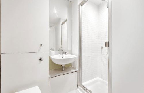 2 Bedroom Apartment Short Term Rental & Flexible Renting Shoreditch with Free WiFi & Balcony - Foto 36