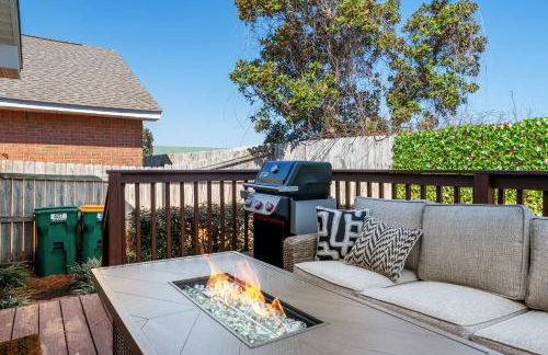 Steps Away-Game Room-Comm Pool-Golf Cart Deals - Foto 48