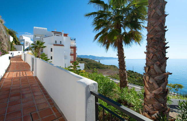 Lateral View - Photo 11