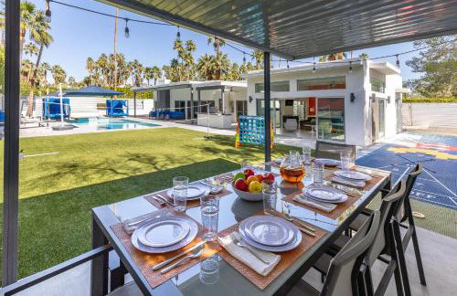 Far Far Away in Vista Las Palmas by ACME House Company - Foto 23