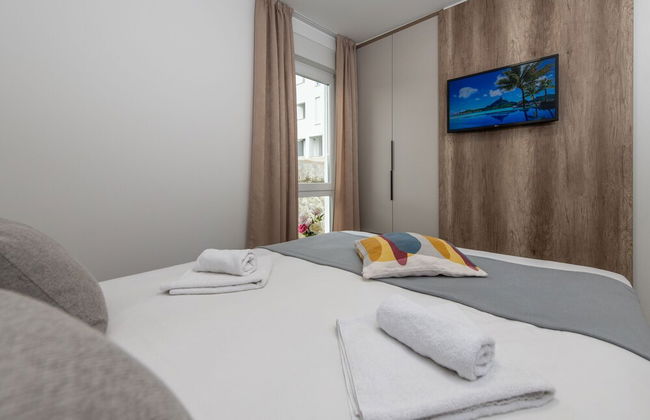 Apartments Mare B with pool - Photo 21