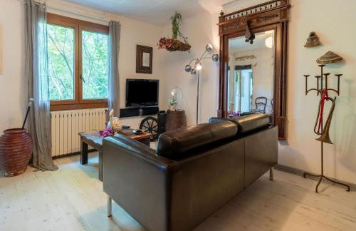 Majestic Holiday Home in Laroque With hot tub - Foto 30