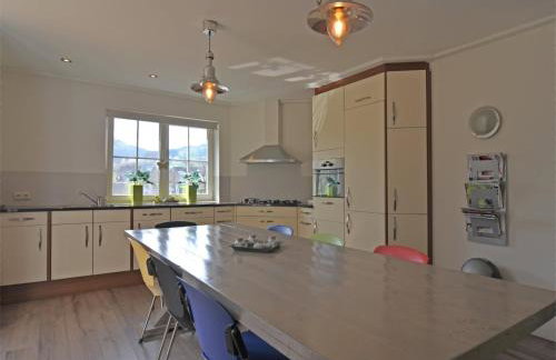 Lovely Group House near Winterberg with Private Sauna, Garden, & Terrace - Photo 34