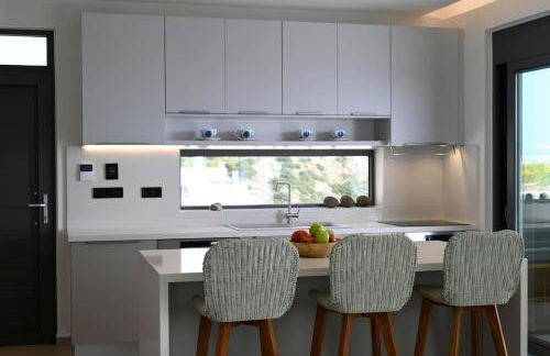 Rozites Luxury Beachfront Villa, By Hellocrete - Foto 15